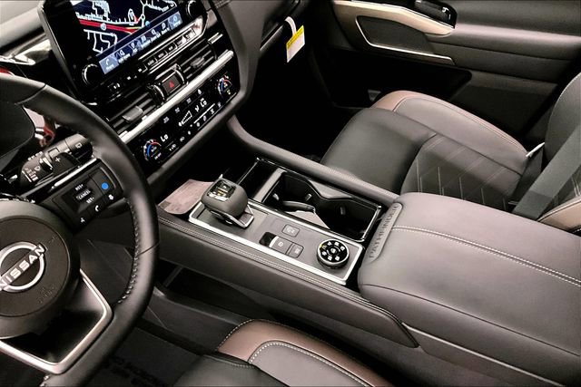 New 2025 Nissan Pathfinder Platinum w/ Lighting Package (N93) image 9