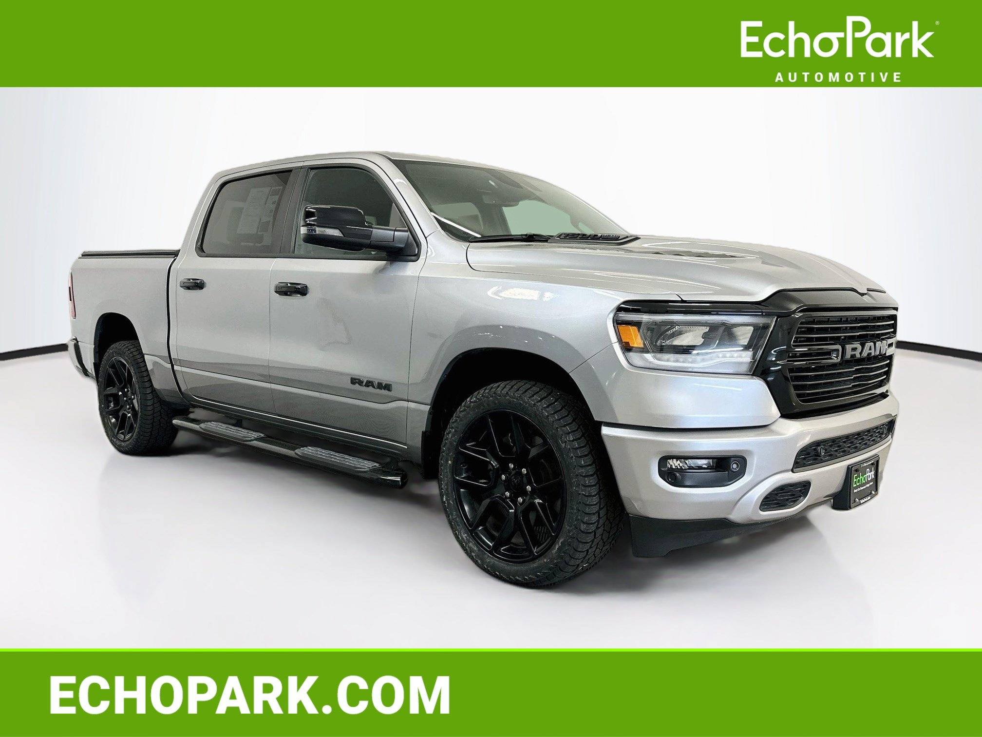 Used 2024 RAM 1500 Laramie AWD/4WD image 1