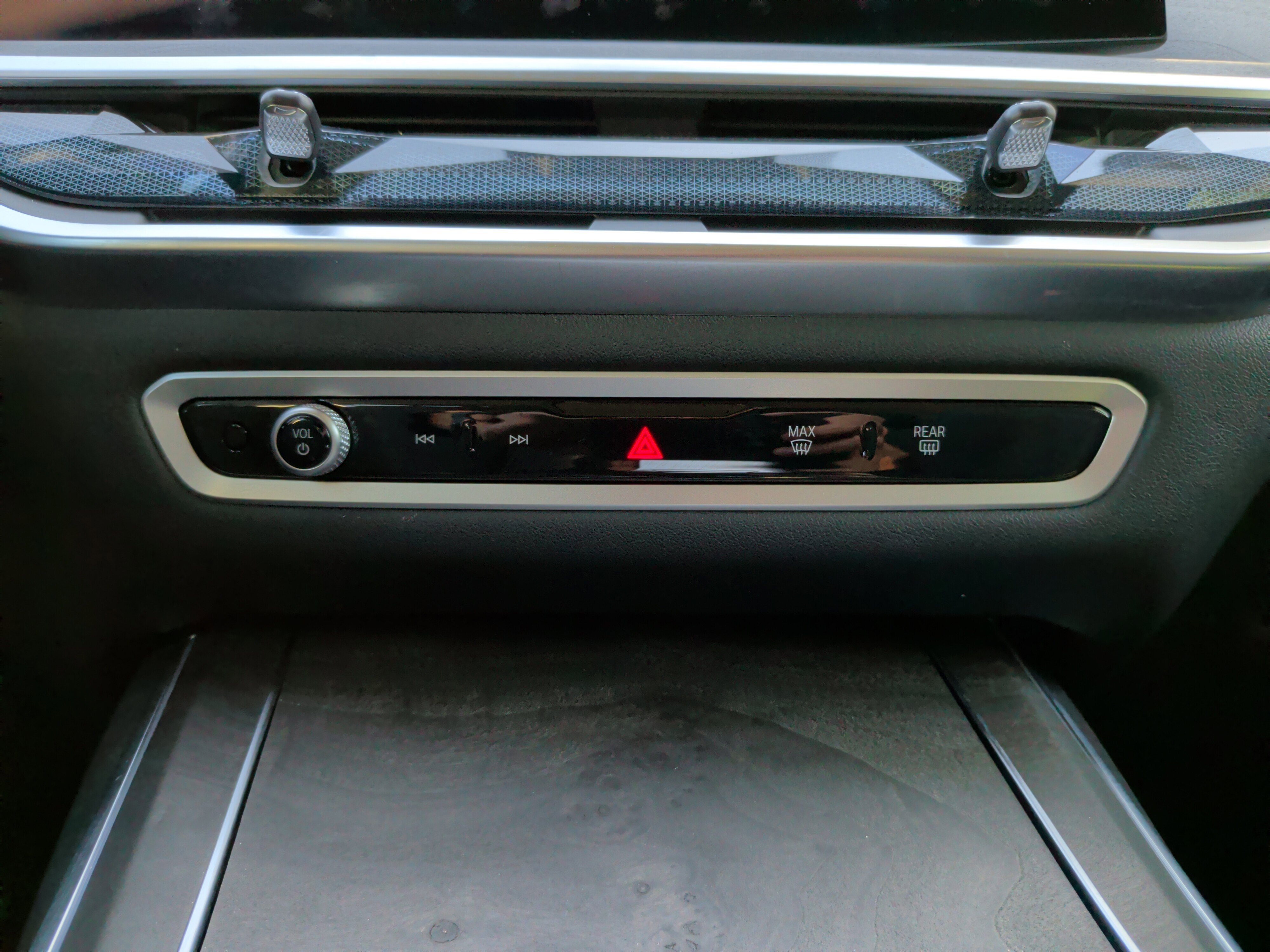 Certified 2025 BMW X7 xDrive40i w/ Premium Package image 29