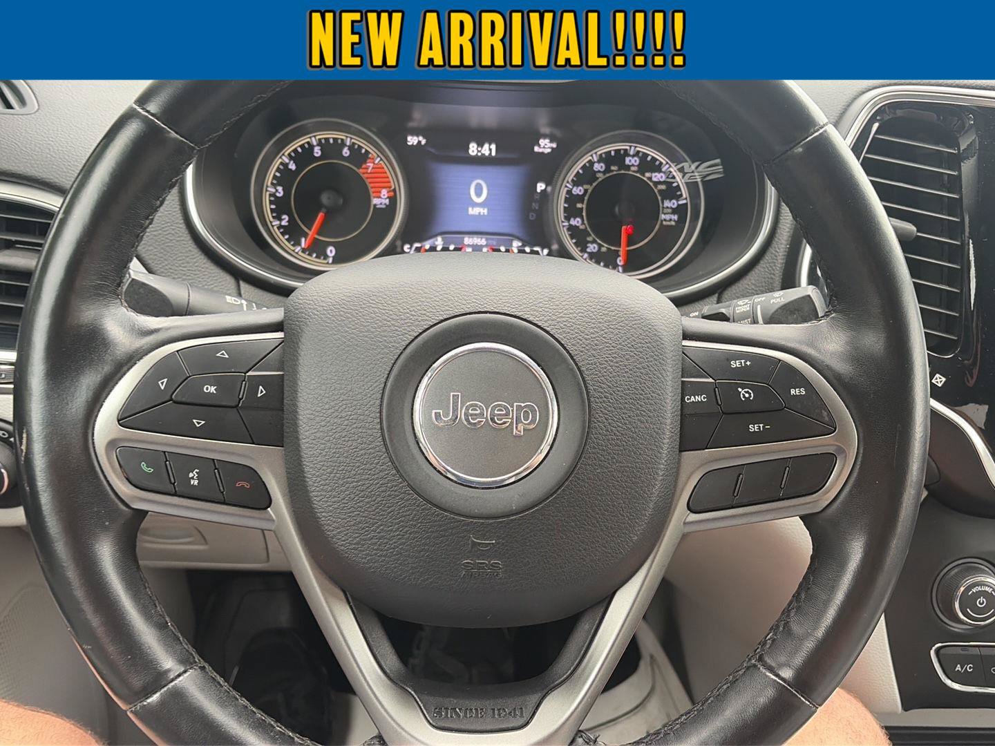 Used 2019 Jeep Cherokee Limited AWD/4WD image 16