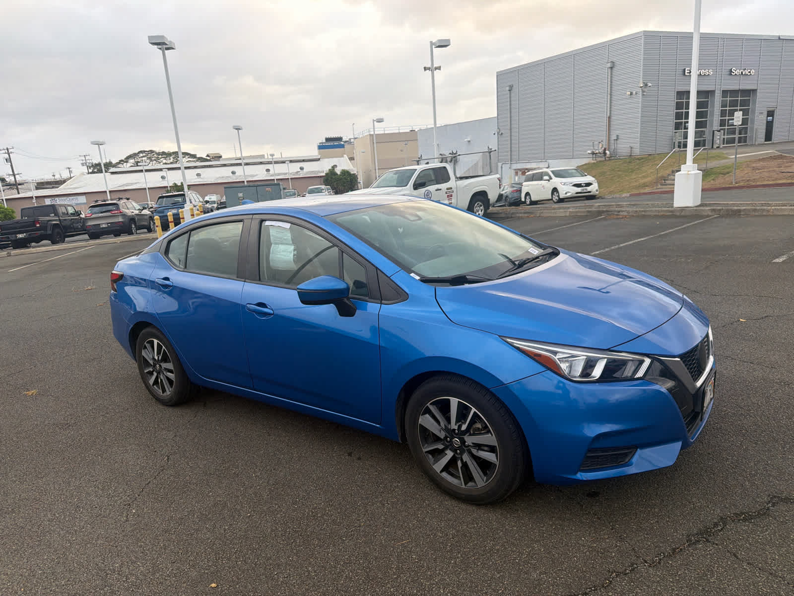 Certified 2021 Nissan Versa SV FWD image 2