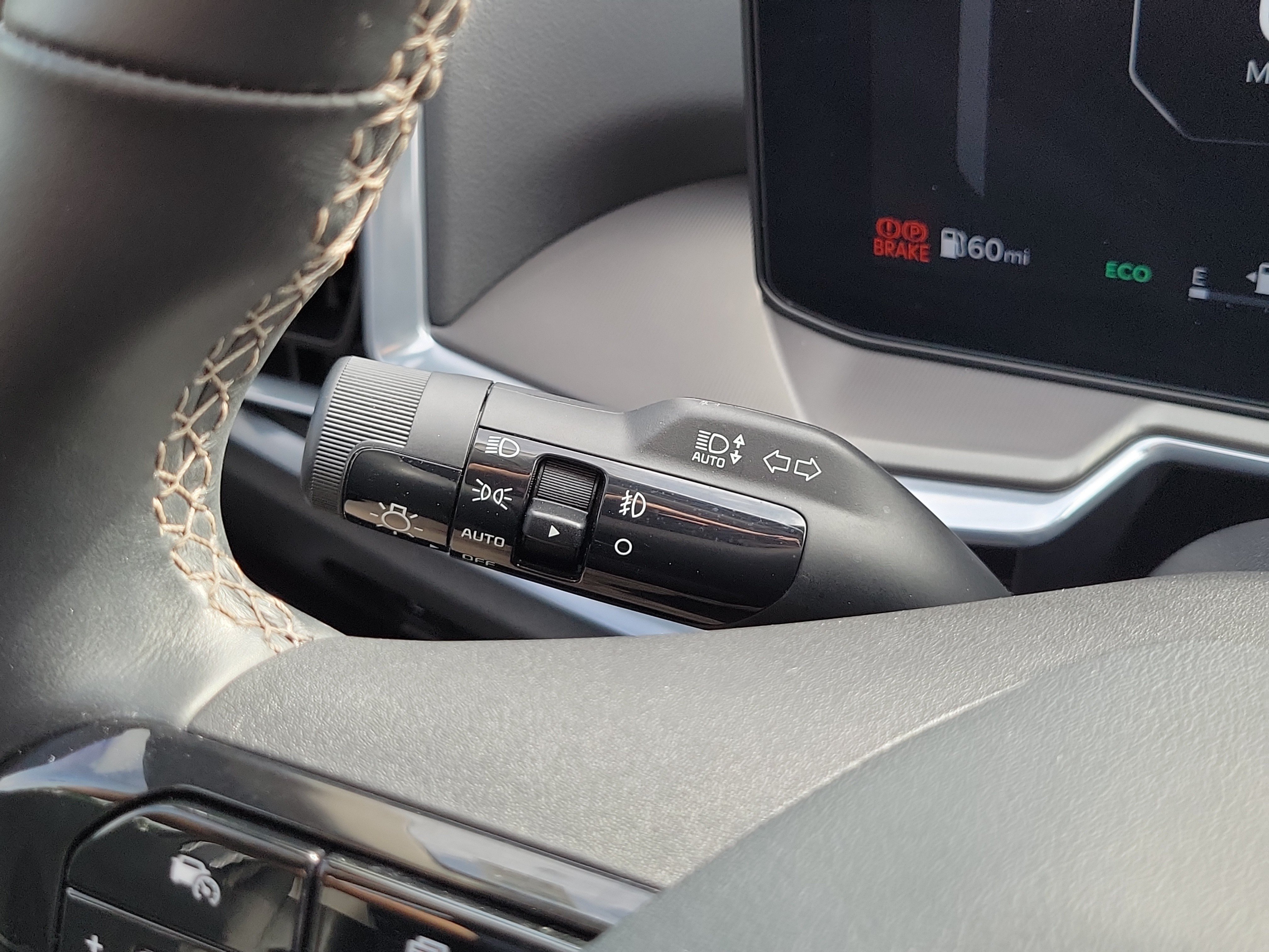 Certified 2026 Kia Sorento SX FWD image 29