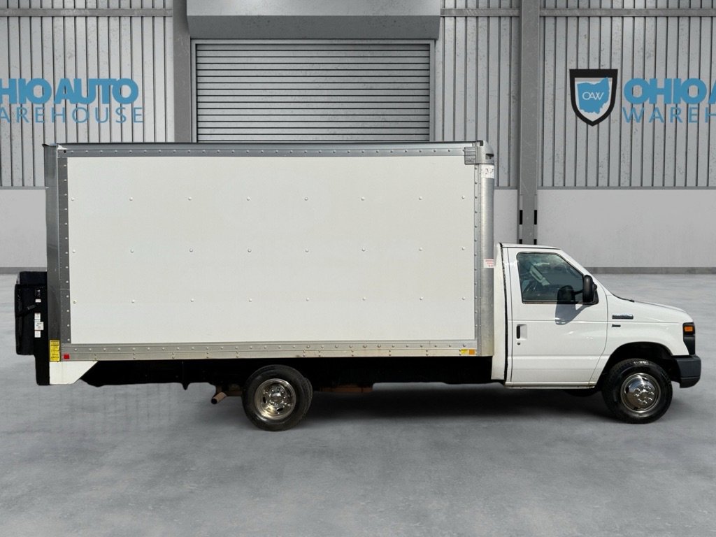 Used 2016 Ford E-350 and Econoline 350 Super Duty image 4