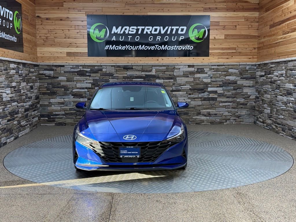 Certified 2023 Hyundai Elantra SEL w/ Convenience Package image 3