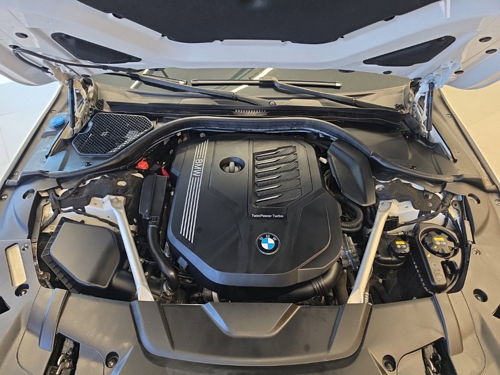 Used 2022 BMW 740i w/ Premium Package RWD image 63
