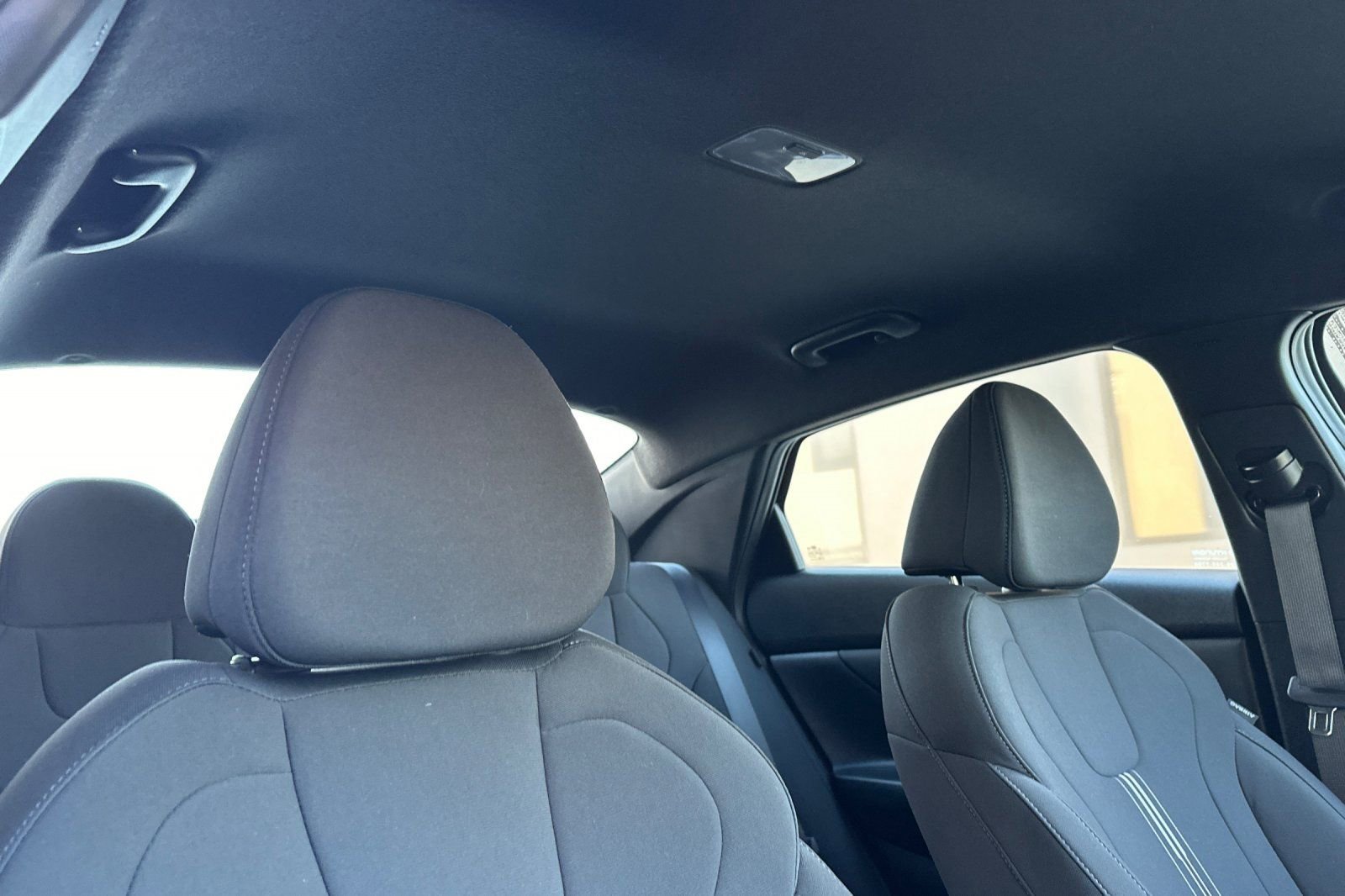 Certified 2025 Hyundai Elantra Sport w/ Cargo Package image 17