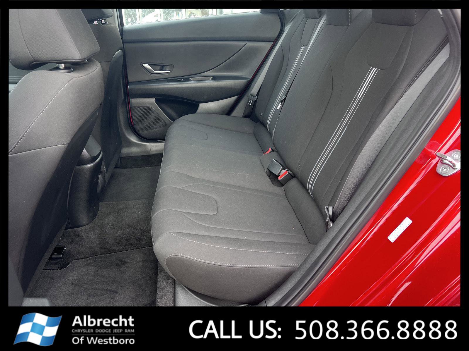 Used 2023 Hyundai Elantra SEL image 13