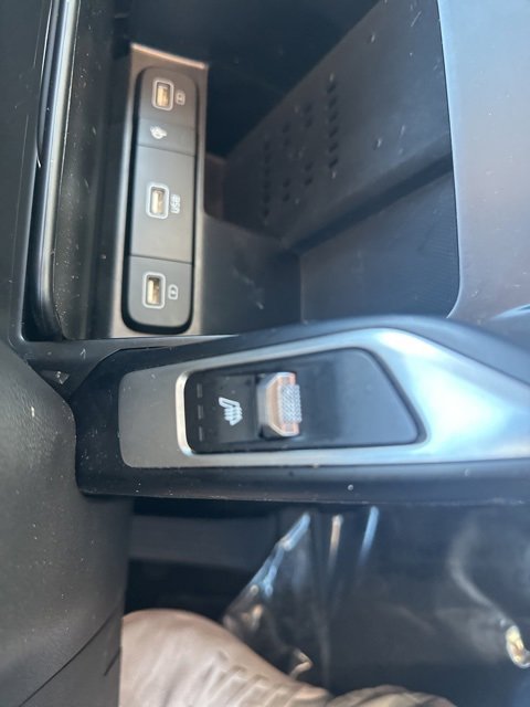 Used 2023 Kia Sorento S w/ Panoramic Sunroof Package image 28