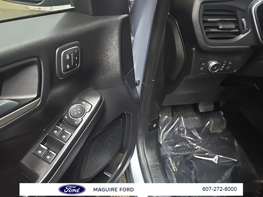 Used 2022 Ford Escape SEL w/ Technology Package image 28