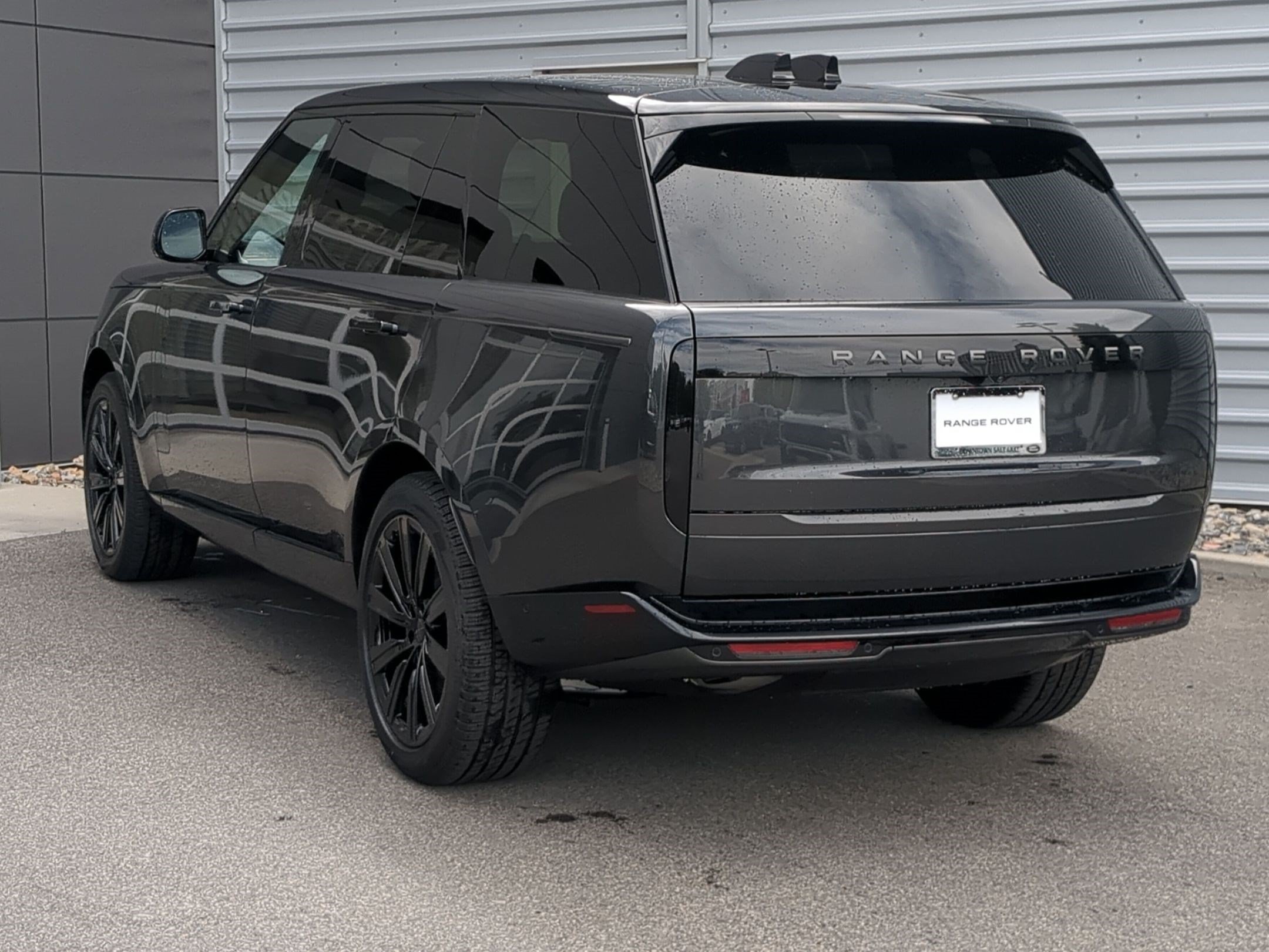 New 2026 Land Rover Range Rover Long Wheelbase SE AWD/4WD image 7