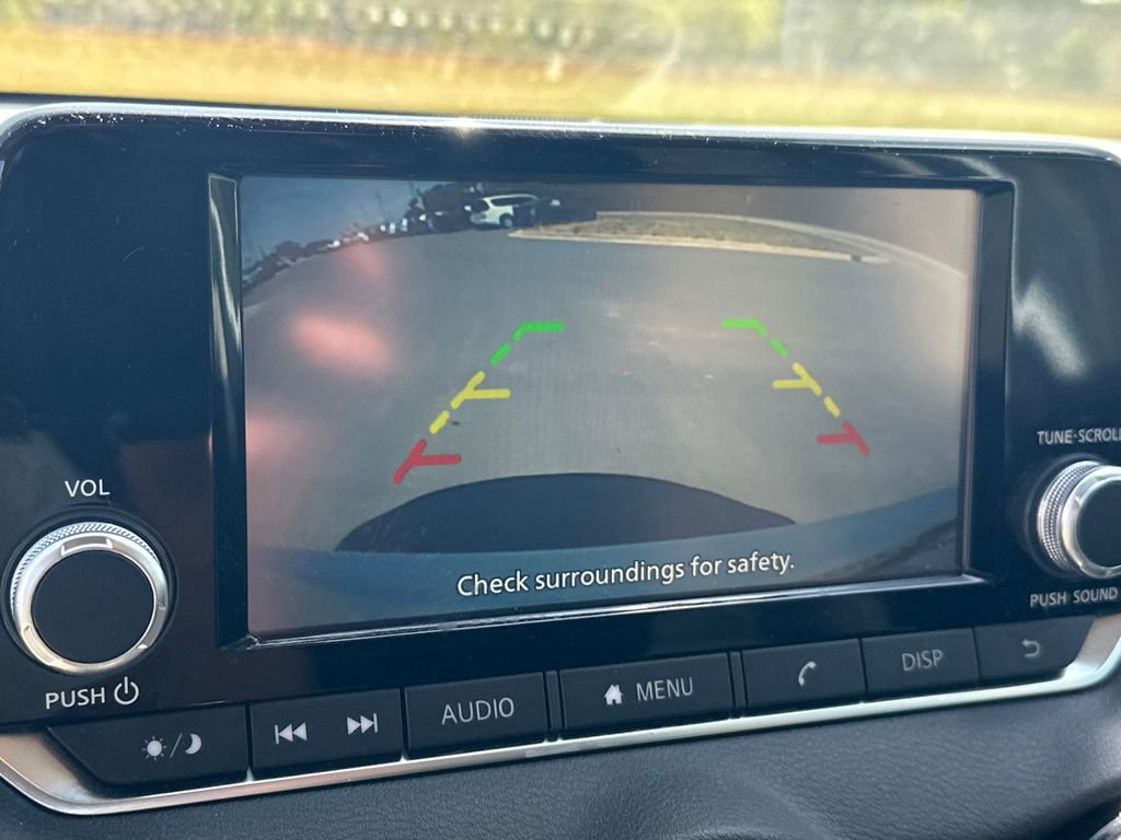 Used 2025 Nissan Sentra S FWD image 29