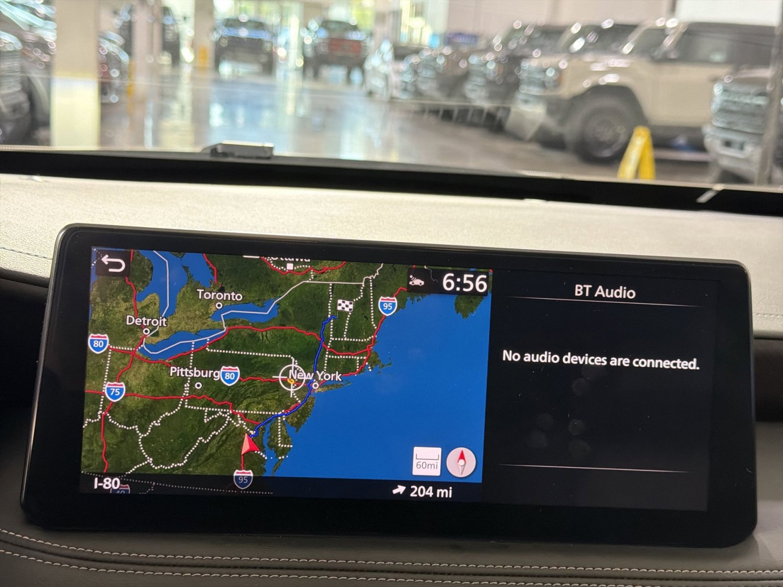 Used 2022 INFINITI QX60 Sensory w/ Cargo Package image 29