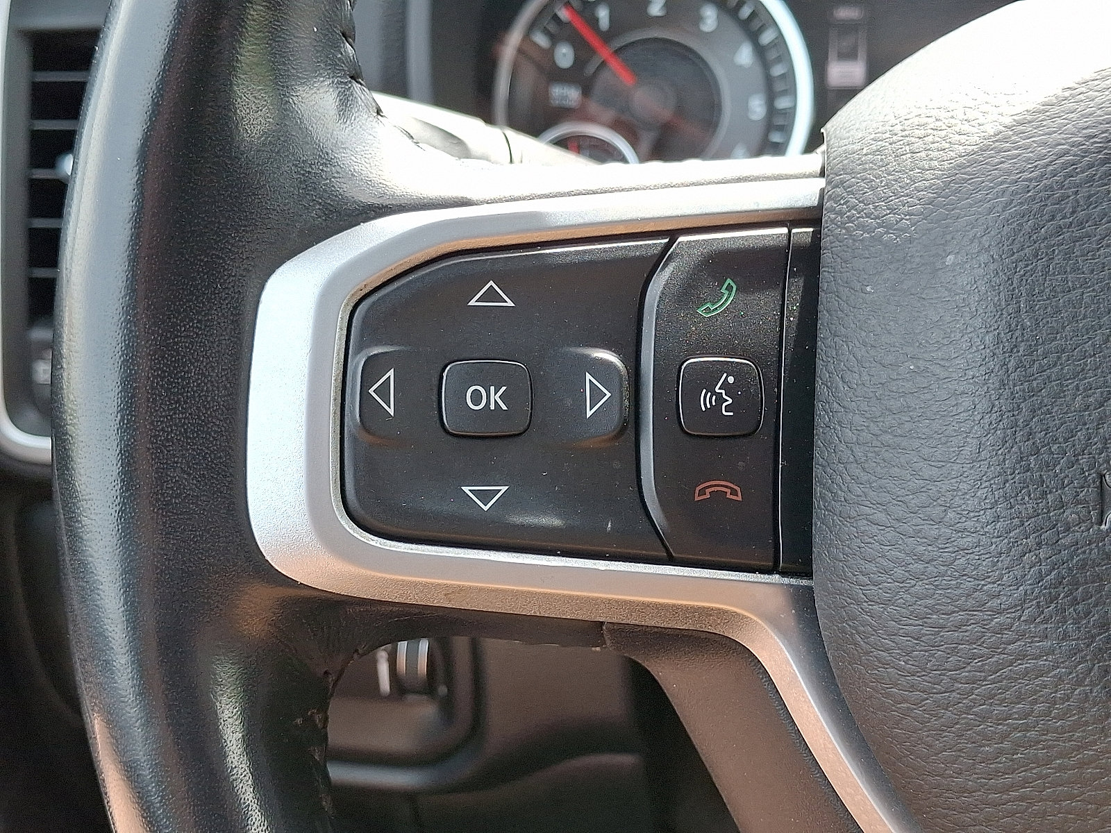 Used 2020 RAM 1500 Big Horn AWD/4WD image 23