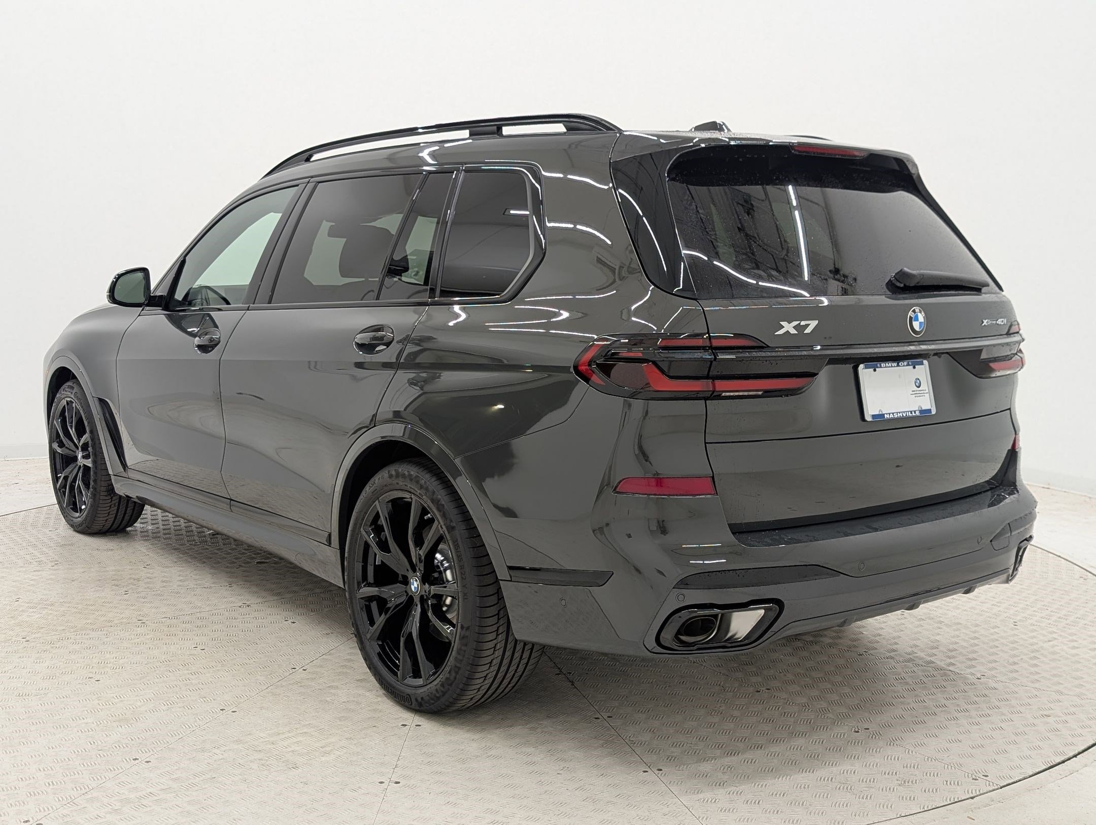New 2026 BMW X7 xDrive40i w/ Executive Package image 3