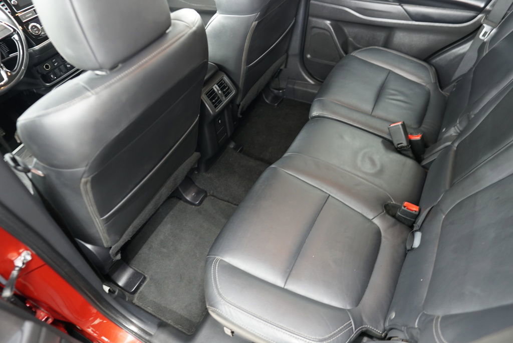 Used 2019 Mitsubishi Outlander SEL AWD/4WD image 40