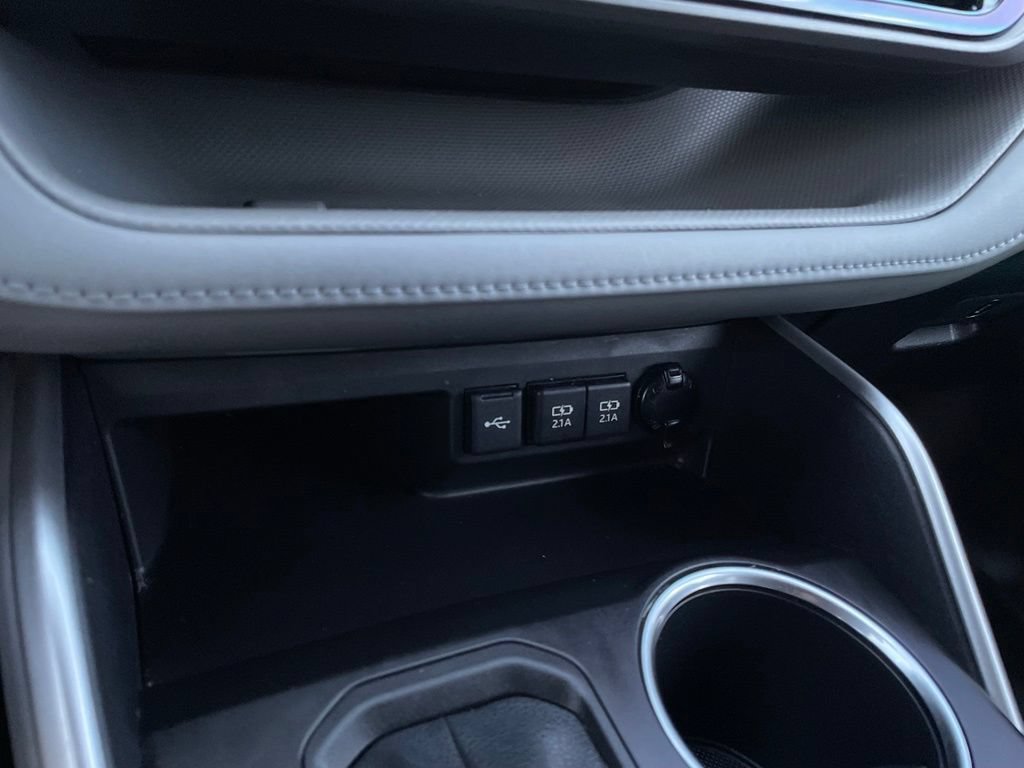 Used 2021 Toyota Highlander XLE FWD image 20
