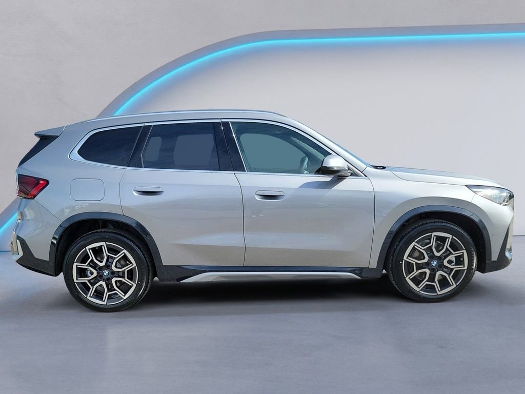Certified 2025 BMW X1 xDrive28i w/ Convenience Package image 2