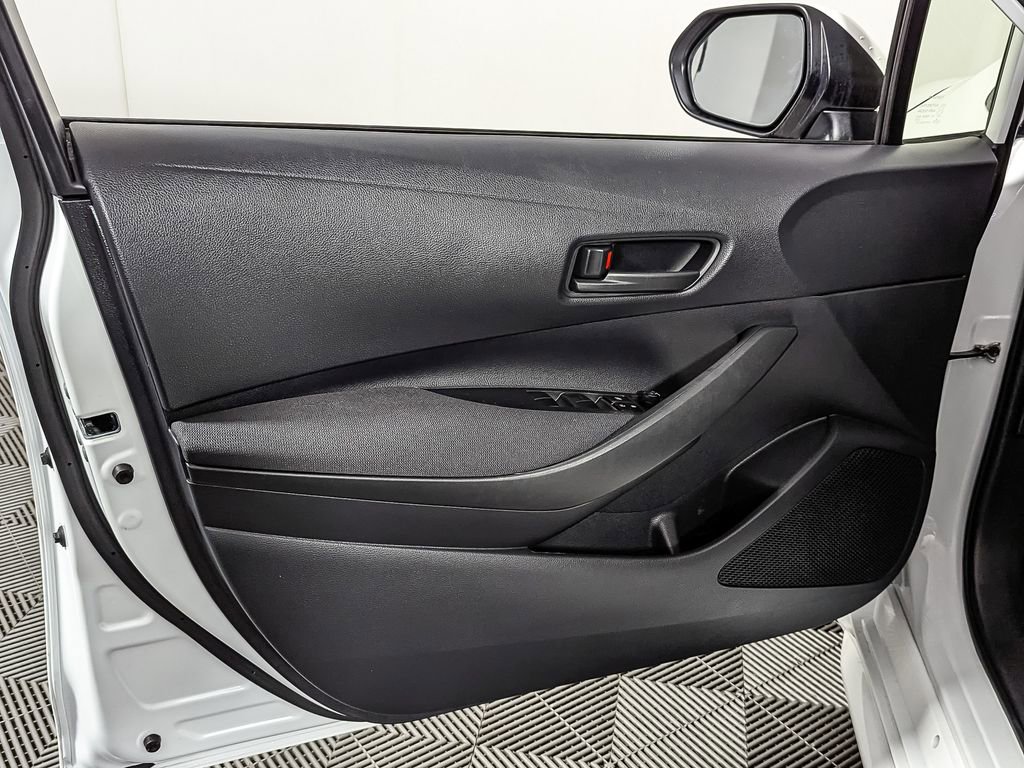 Used 2023 Toyota Corolla LE image 14
