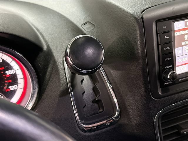 Used 2016 Dodge Grand Caravan R/T FWD image 17