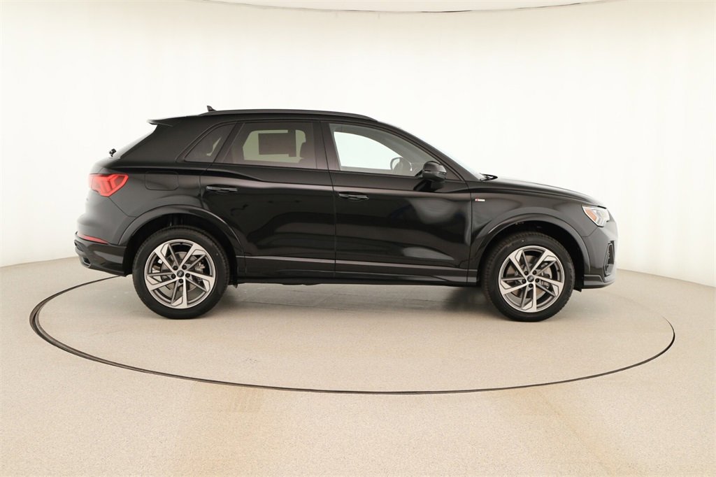 New 2025 Audi Q3 2.0T Premium image 8