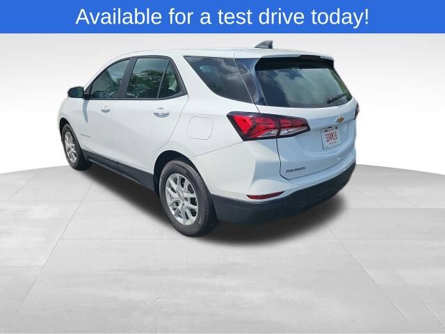 Used 2024 Chevrolet Equinox LS image 3