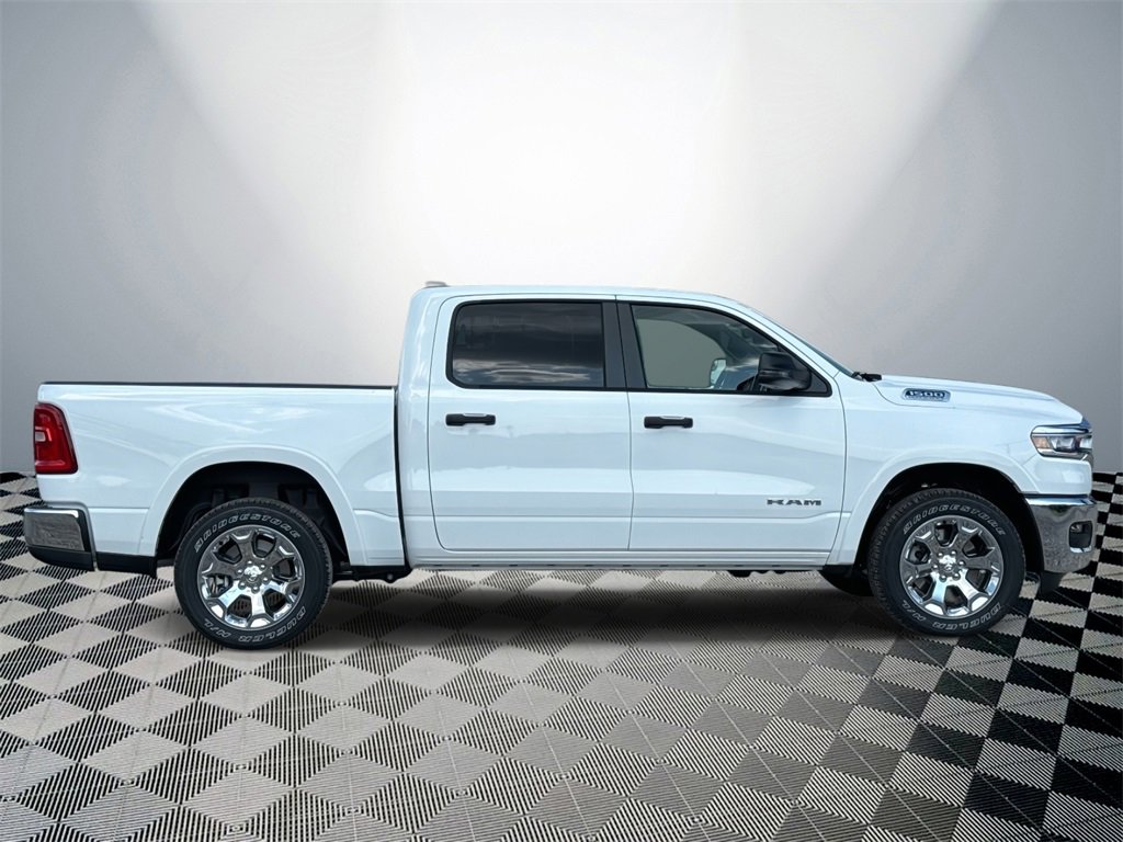 New 2026 RAM 1500 4x4 Crew Cab image 4
