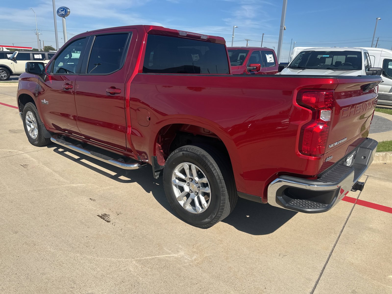 Used 2023 Chevrolet Silverado 1500 LT RWD image 5