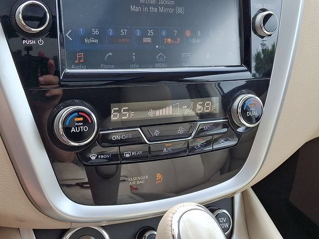 Used 2016 Nissan Murano Platinum w/ Platinum Technology Package AWD/4WD image 17