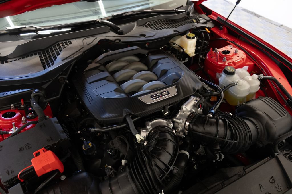 Used 2025 Ford Mustang GT RWD image 32