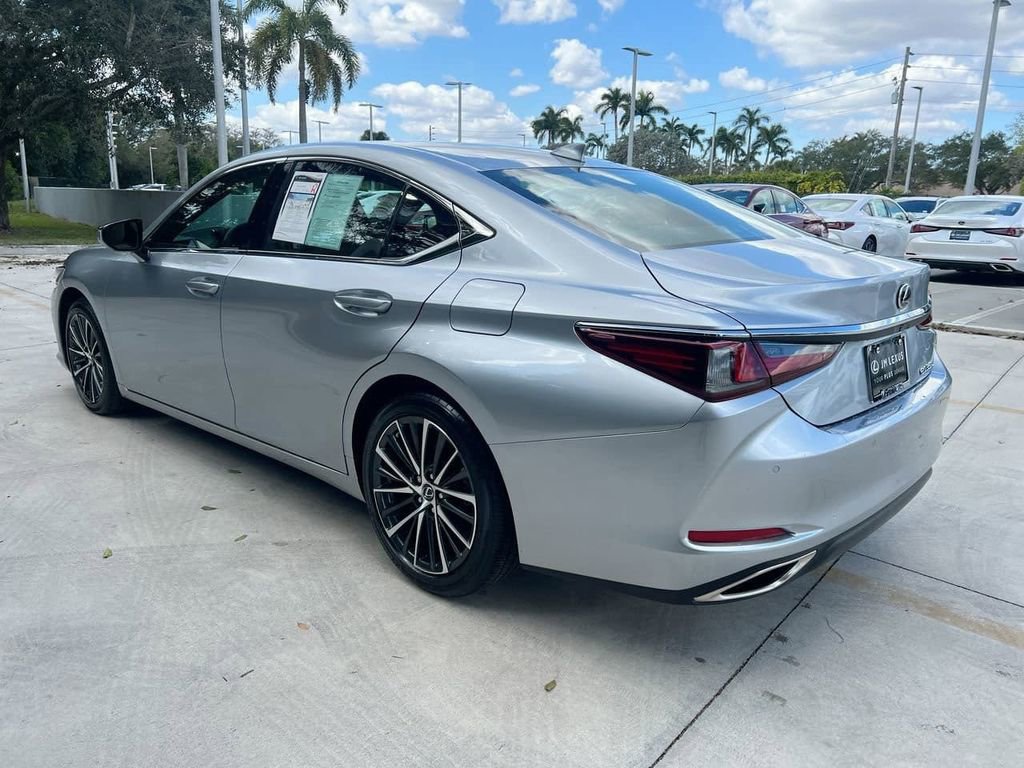 Certified 2024 Lexus ES 350 w/ Premium Package image 5