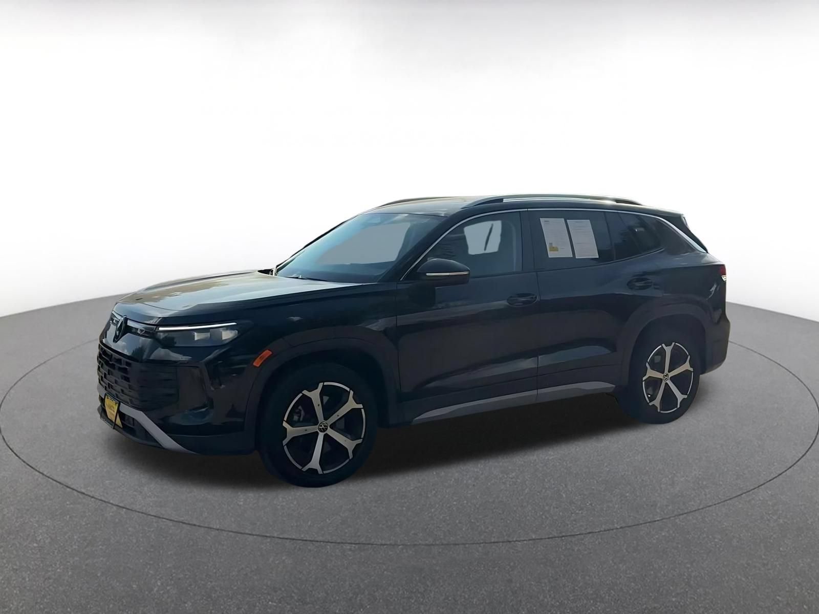 Used 2026 Volkswagen Tiguan SE AWD/4WD image 7