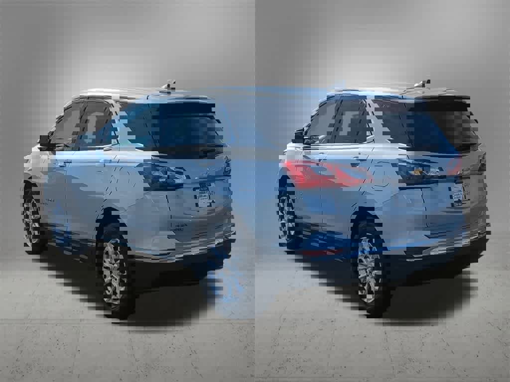 Used 2020 Chevrolet Equinox LT w/ Driver Convenience Package image 4