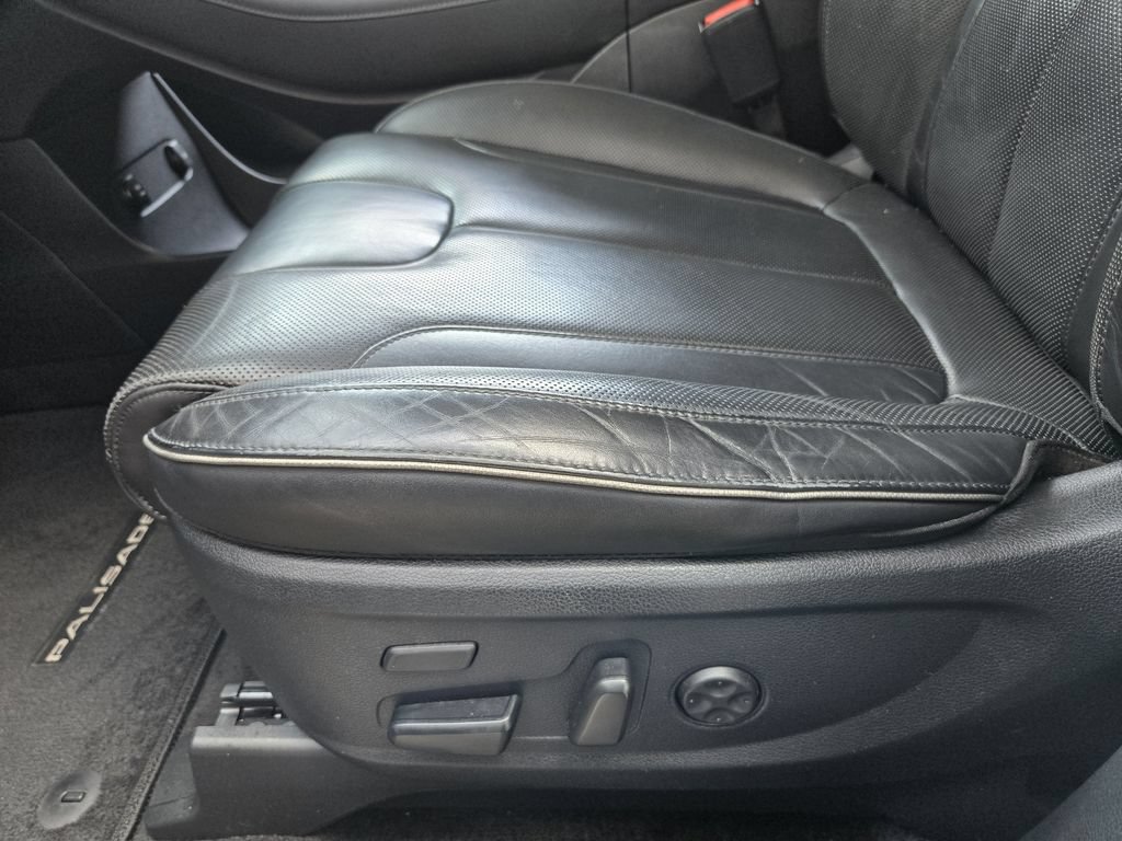 Used 2022 Hyundai Palisade Limited w/ Cargo Package FWD image 21