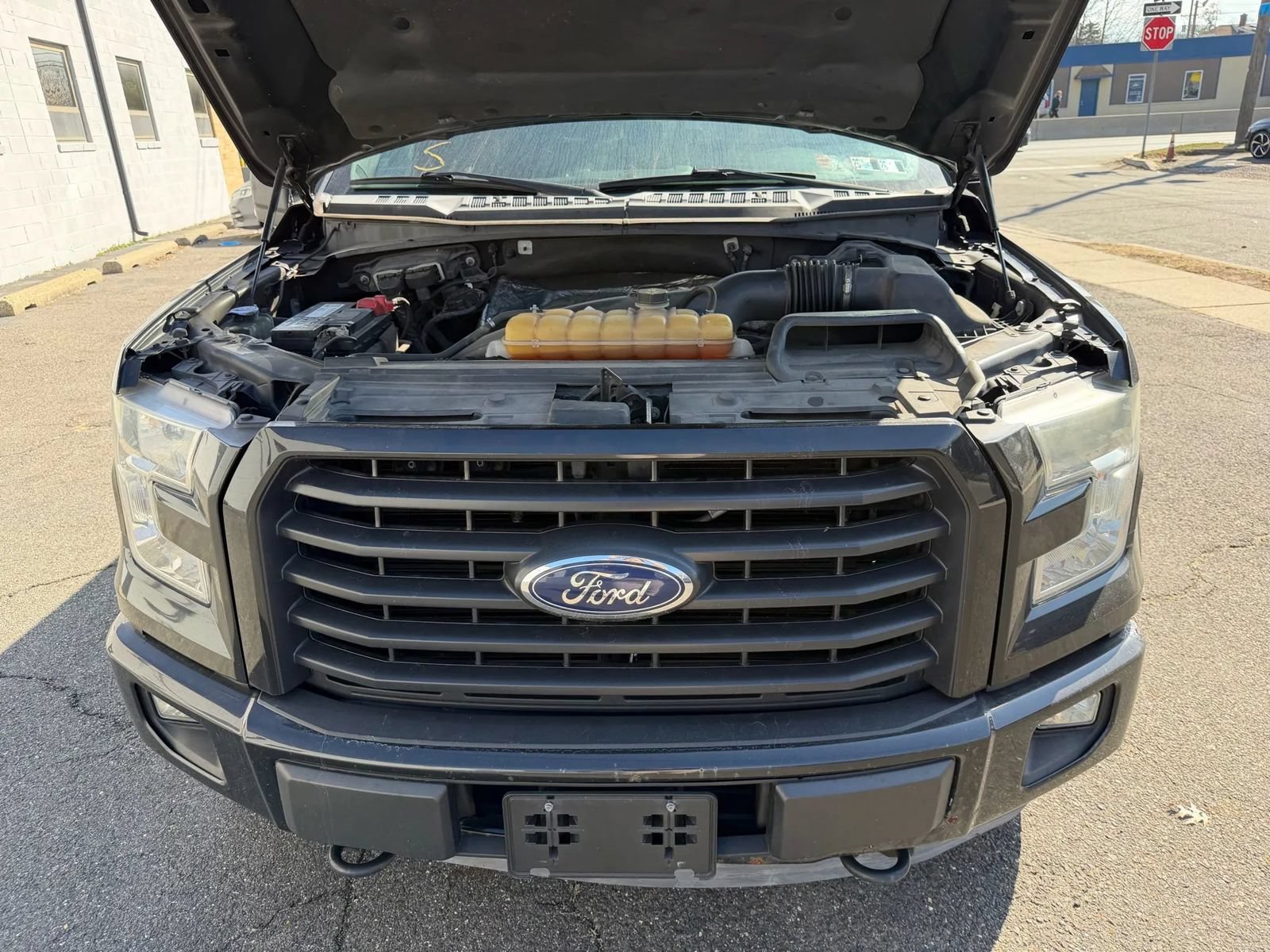 Used 2015 Ford F150 XLT w/ Equipment Group 302A Luxury AWD/4WD image 21