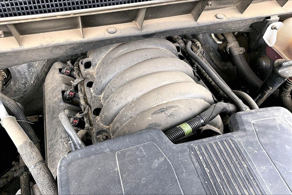 Used 2020 Chevrolet Silverado 1500 LT w/ All-Star Edition image 32