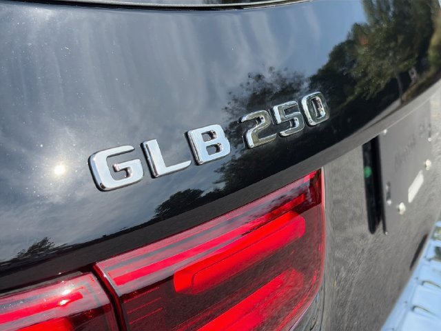 New 2026 Mercedes-Benz GLB 250 4MATIC image 35
