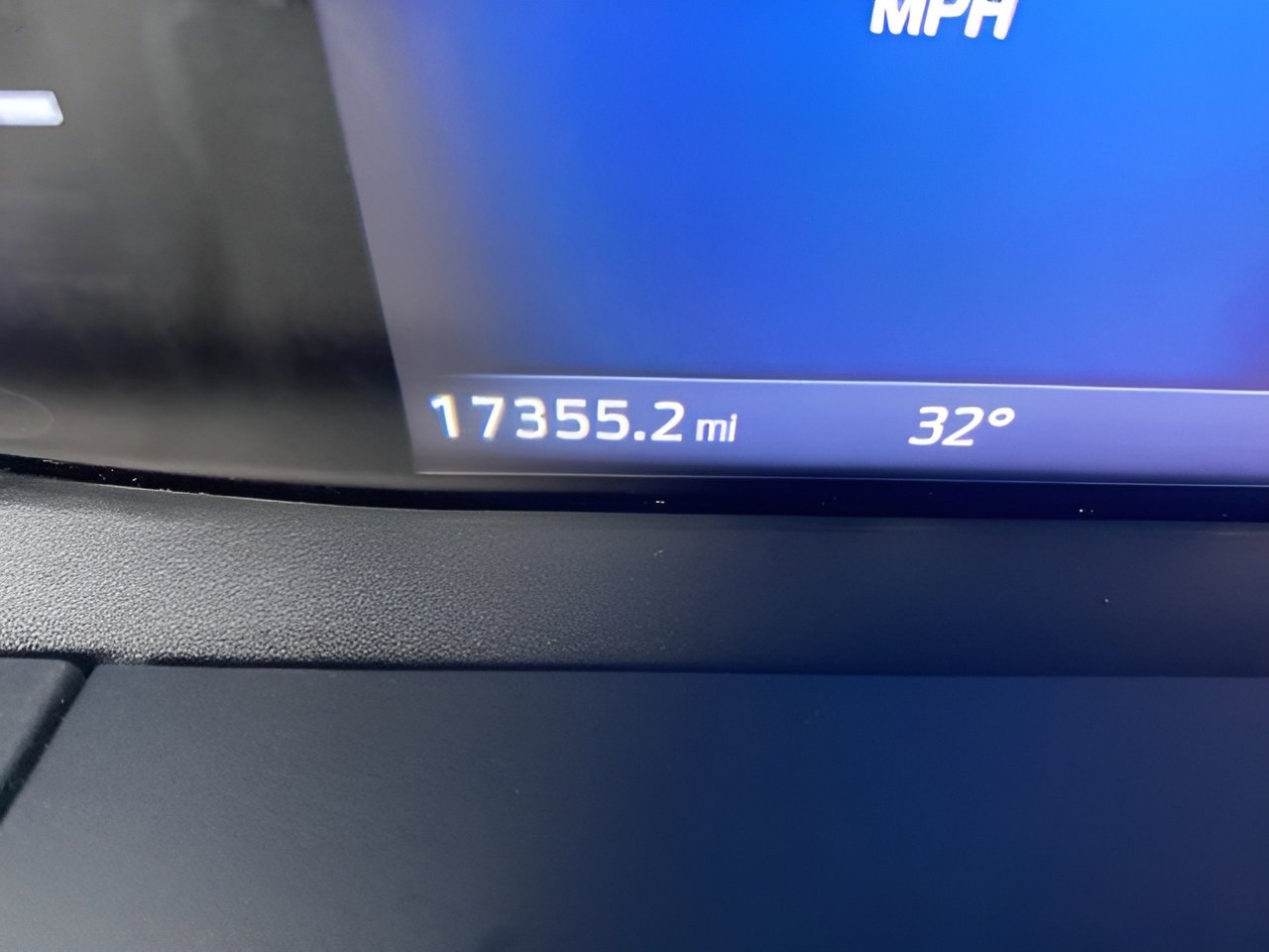 Certified 2025 Ford Escape Active AWD/4WD image 13