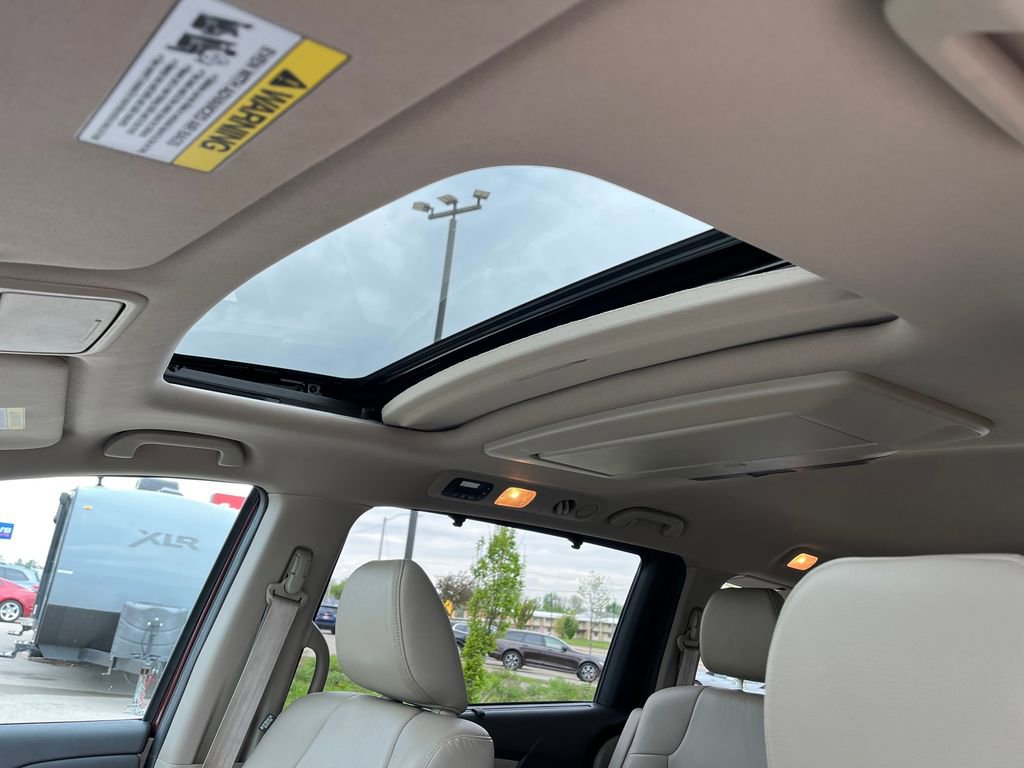 Used 2016 Honda Odyssey Touring Elite image 28