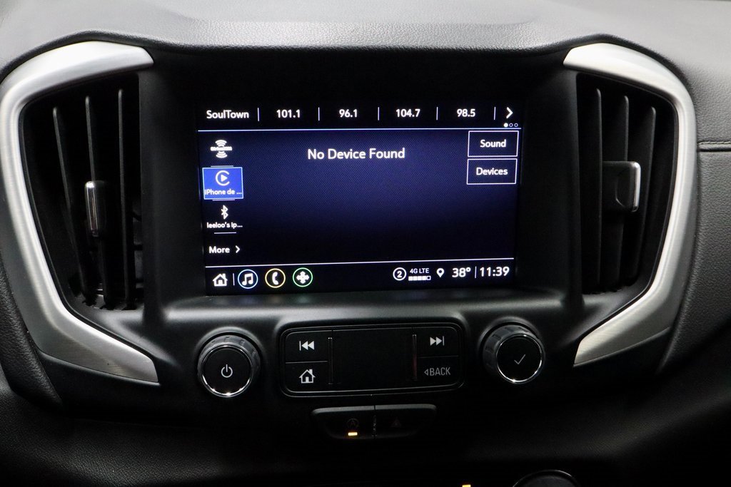 Used 2024 GMC Terrain SLT image 3