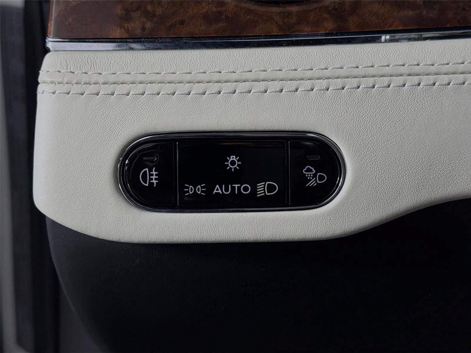 Used 2022 Bentley Continental GT AWD/4WD image 10