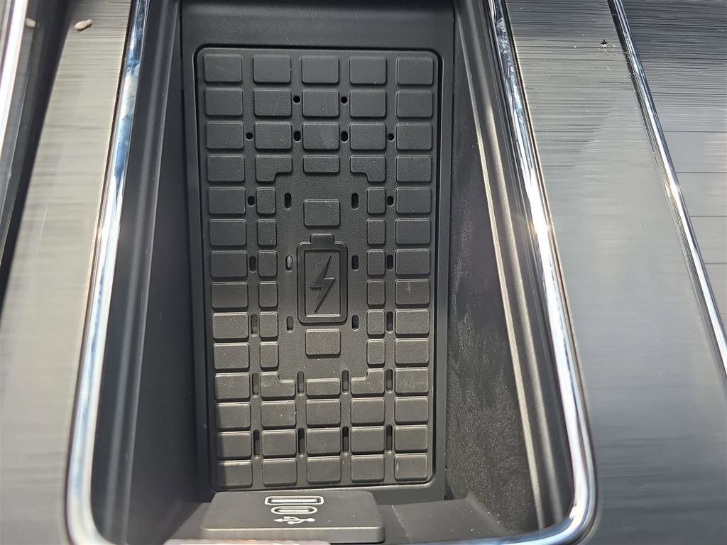 New 2025 Lincoln Aviator 2WD w/ Equipment Group 101A image 23