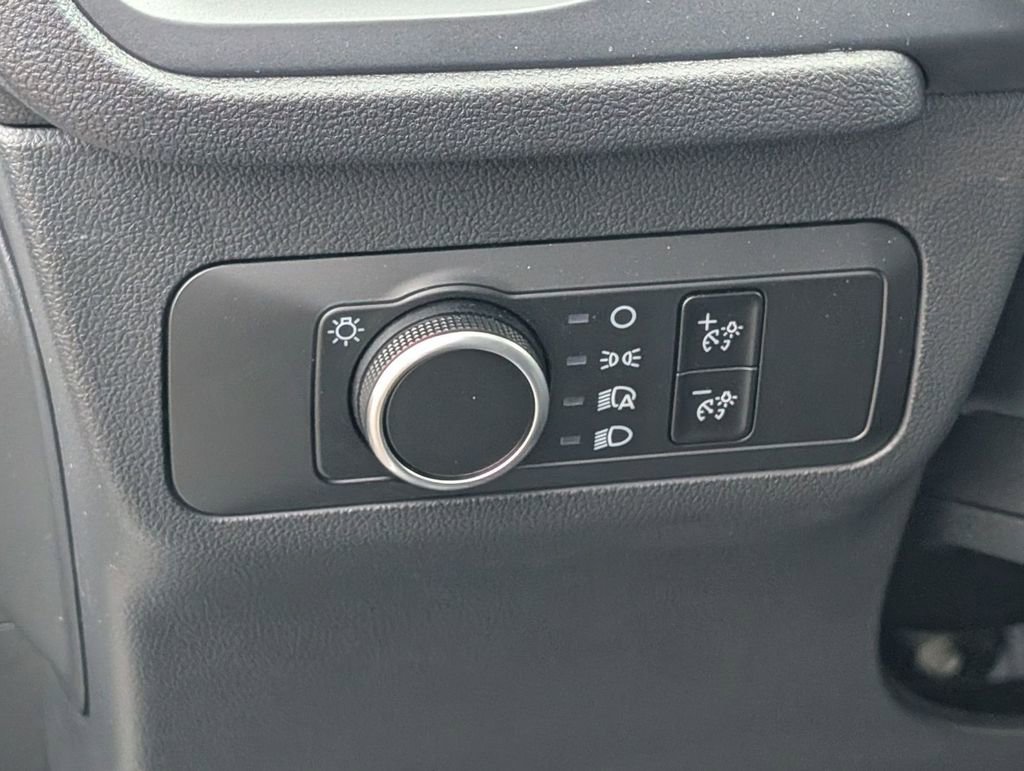 New 2026 Ford Escape ST-Line w/ Cold Weather Package image 38