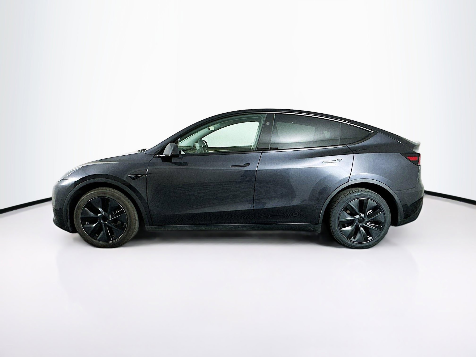 Used 2024 Tesla Model Y Long Range image 4