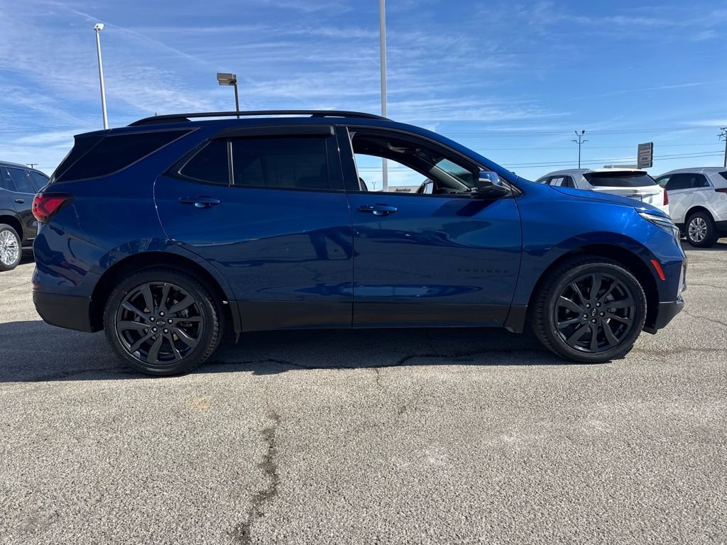 Used 2022 Chevrolet Equinox RS w/ RS Leather Package image 9