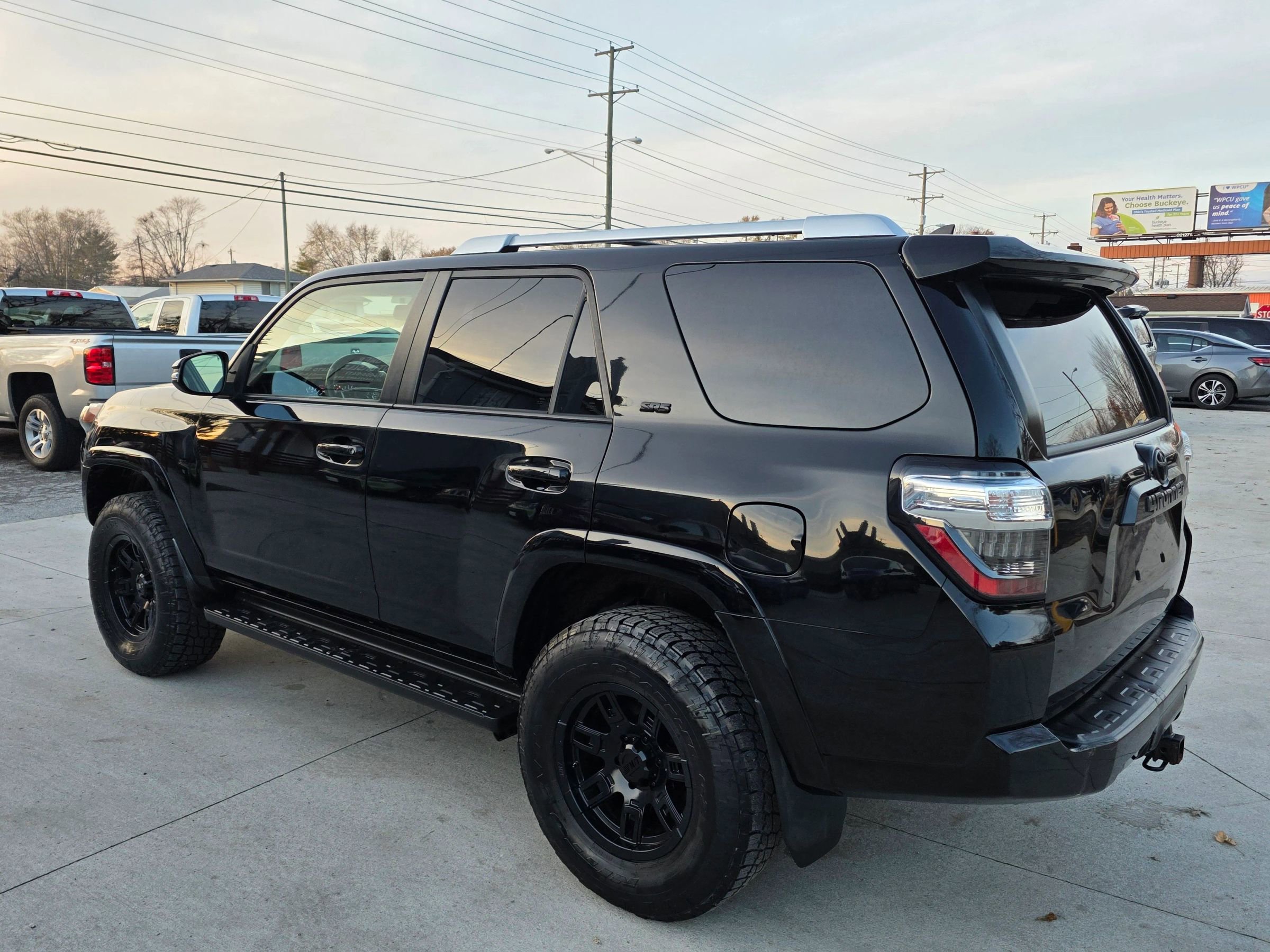 Used 2014 Toyota 4Runner SR5 Premium image 3