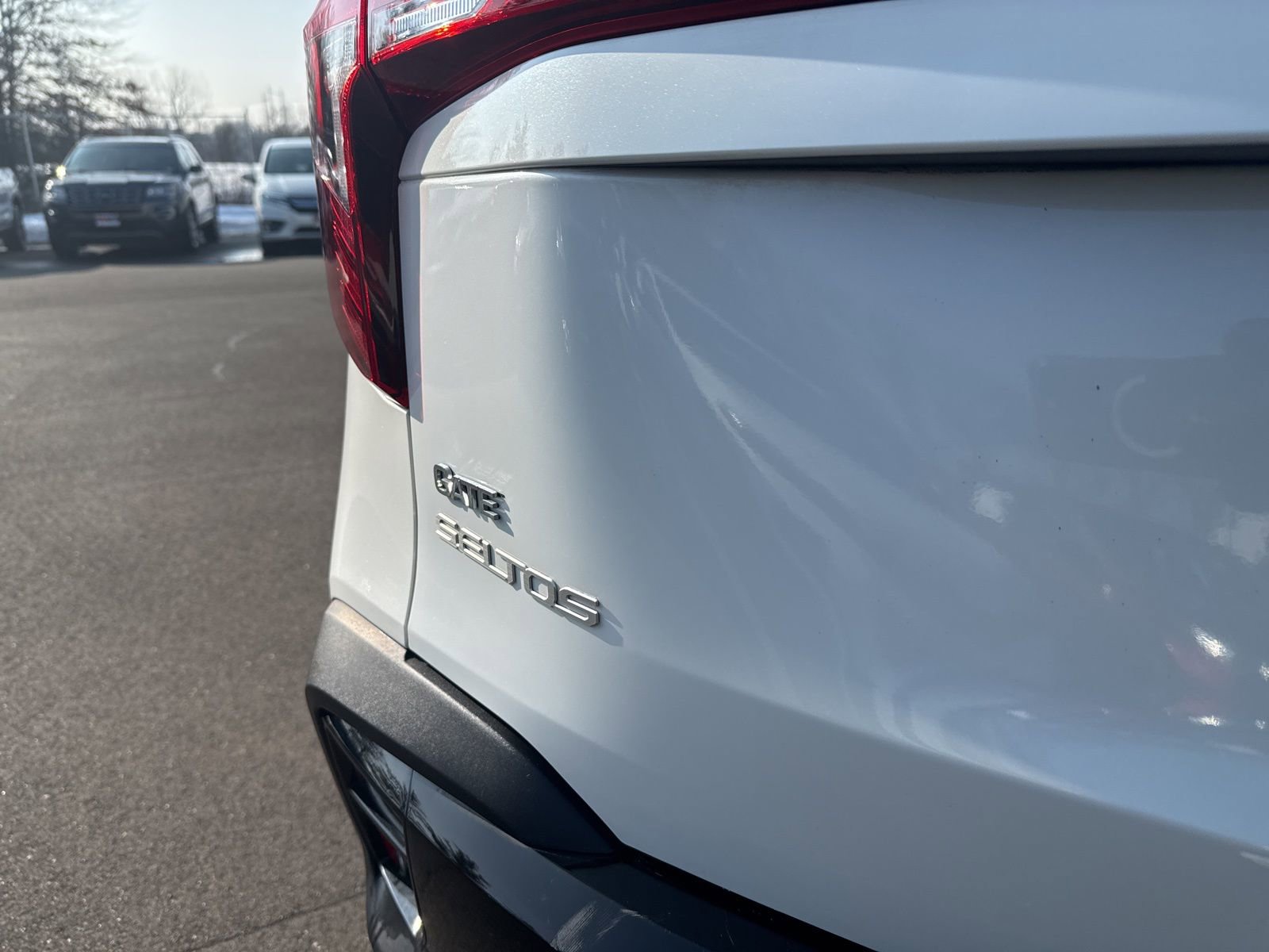 Used 2024 Kia Seltos EX image 9