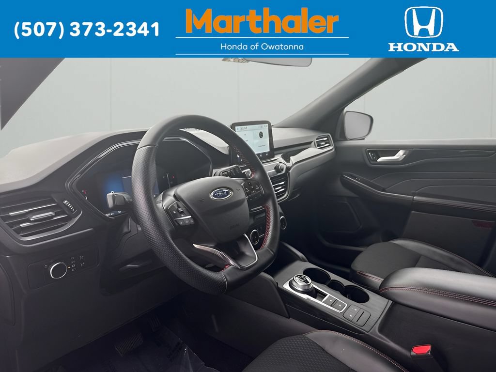 Used 2025 Ford Escape ST-Line AWD/4WD image 9