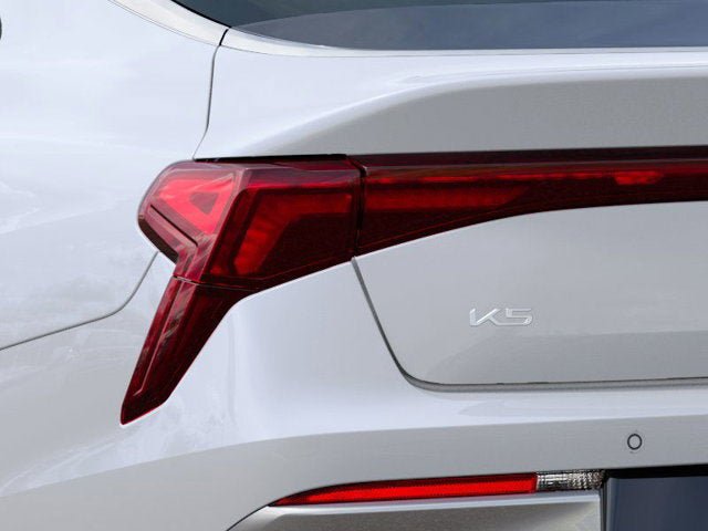 New 2025 Kia K5 LXS FWD image 11