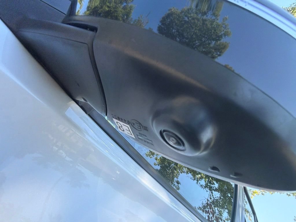 Used 2019 Nissan Kicks SR FWD image 31