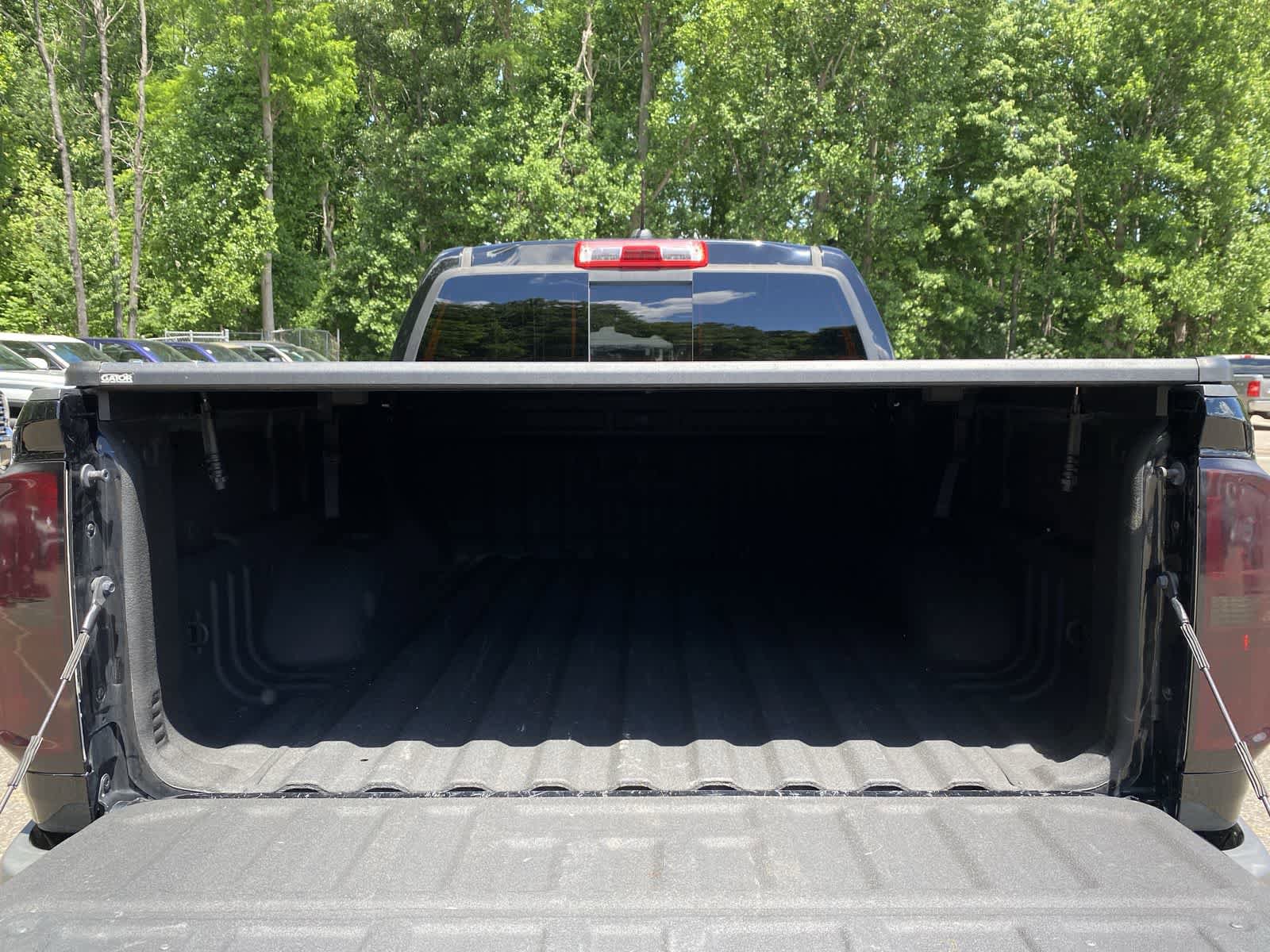 Used 2018 Chevrolet Colorado Z71 AWD/4WD image 14